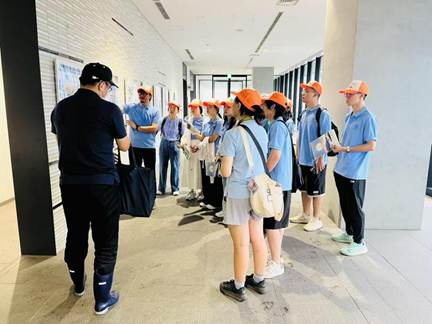 伟德国际1946官方网访学团参观鹿儿岛鱼类市场